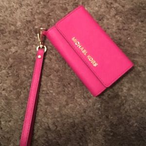 Michael Kors iPhone 5/5s wallet case