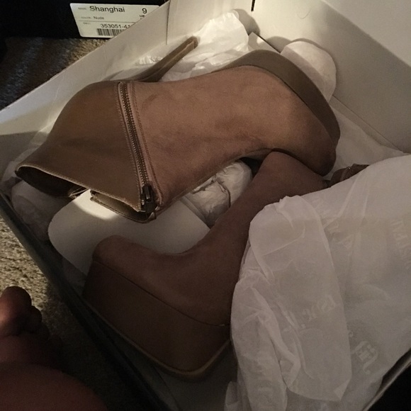Heeled booties