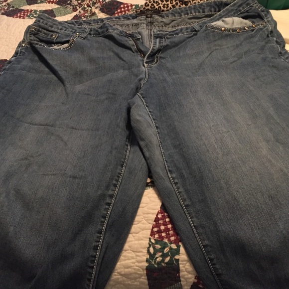 Women's Capris