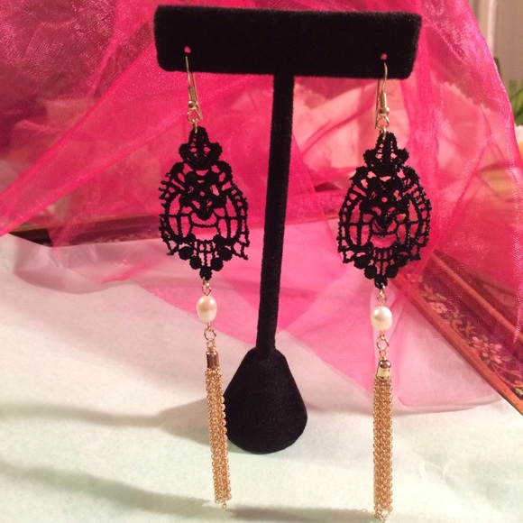 Earrings - Picture 3 of 3