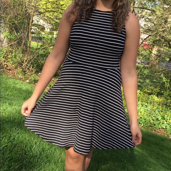 Black and white stripped knit forever 21 dress