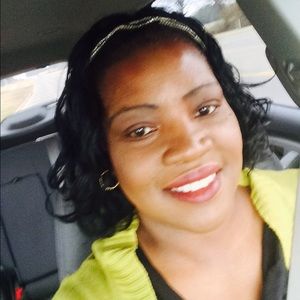 Meet your Posher, Denise