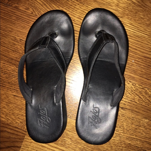 Flojos sandals