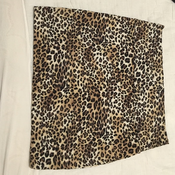 Offer about to donate Wet seal leopard skirt lg ☀️