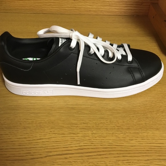 Women's Adidas Stan Smiths
