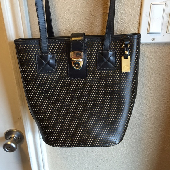 Rare Dooney and Bourke Cabrio Leather Bucket bag