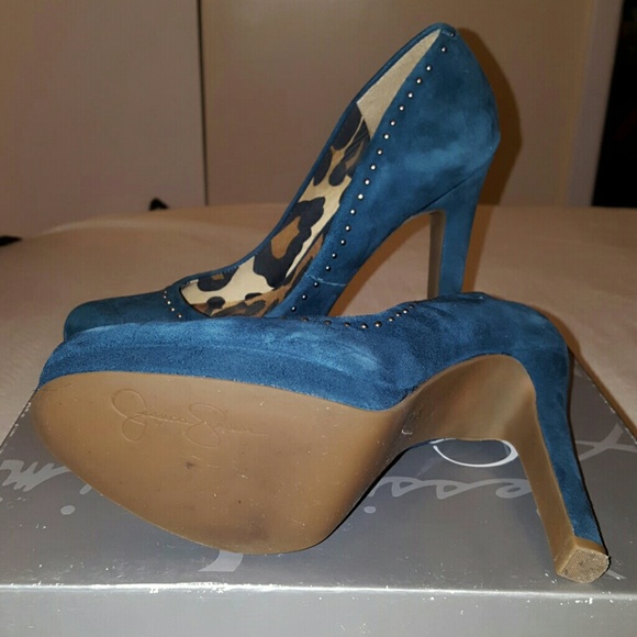 Shoes - Picture 2 of 3