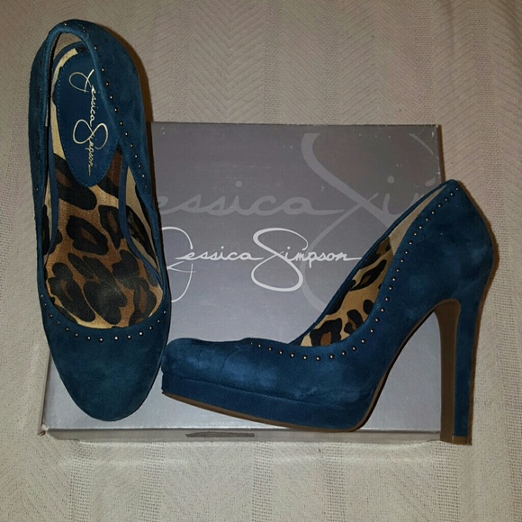 Shoes - Picture 3 of 3