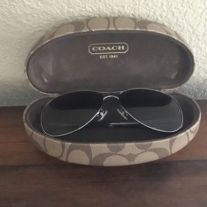 💲FREE💲bracelets, w purchase of COACH Sunglasses.