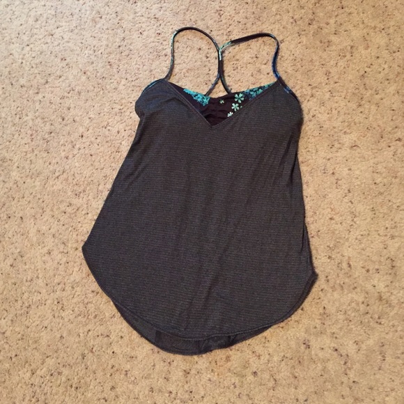 💕 Lululemon roll out tank sz 6