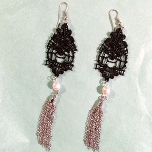 Earrings white gold tone, black lace and pearl.