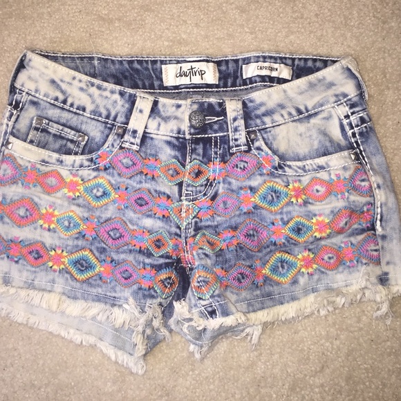 Aztec print denim shorts