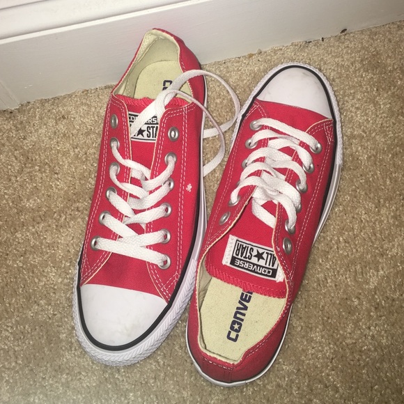 Red low top converse!!