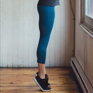 Lululemon Warp Knit tight