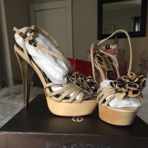 New... Summer heel. Size 6