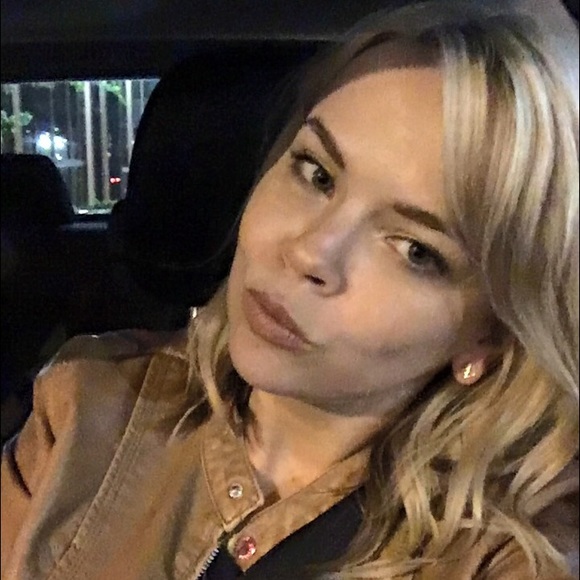 My name is Fallon. Like Jimmy Fallon 😋 - Picture 1 of 1