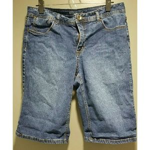 St. John's Bay Bermuda Shorts