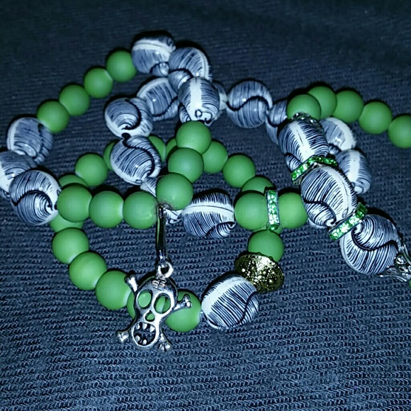 Jewelry - Picture 2 of 4