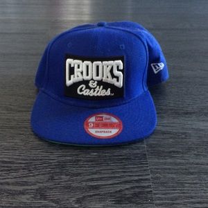 Blue crooks and castles hat