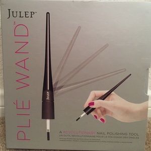 Julep plié wand with creativity brushes