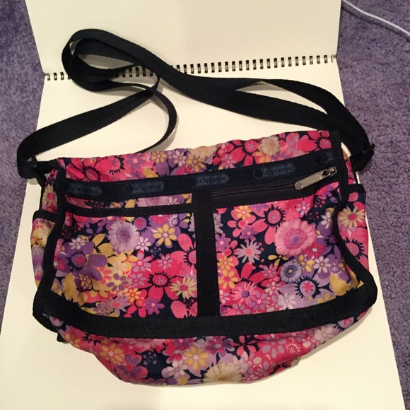 Lesportsac handbag crossbody shoulder