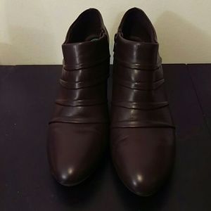 Super Comfy Brown Leather Heels