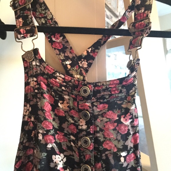 Floral Overall Dress - Picture 3 of 4