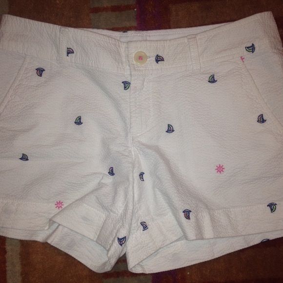 Ladies lily shorts size 6 sailboats