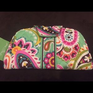 Nwt Vera Bradley kiss n snap wallet tutti frutti