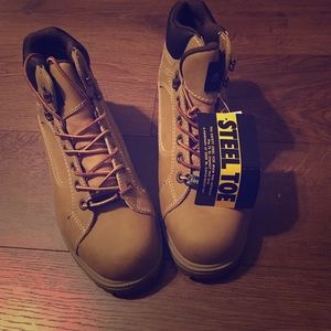 Men's steel toe boots