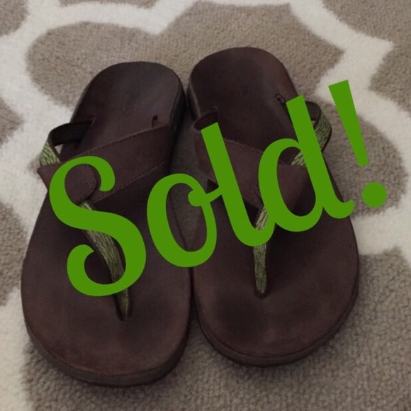 💕SALE TODAY ONLY💕 Chaco flip flops EUC size 8