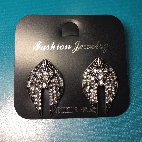 Pave crystal angel wing earrings - Picture 2 of 2