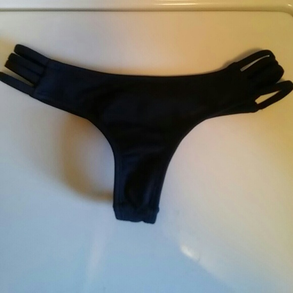 Black Midori black bottoms