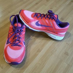 nike flywire dual fusion womens