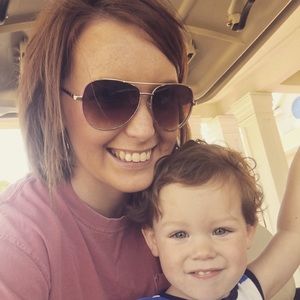 Meet your Posher, Kayla