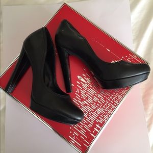 Jessica Simpson Platform Pumps
