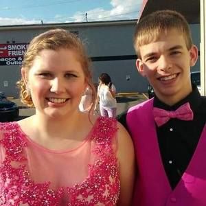 Meet your Posher, Crystal