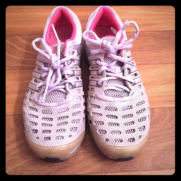Adidas size 5 women's