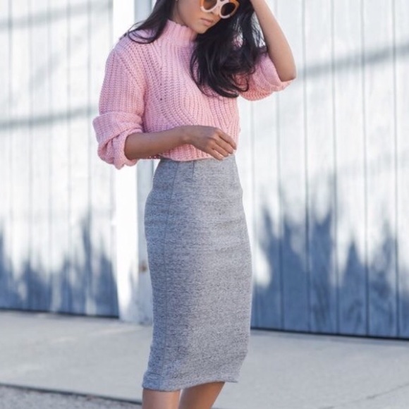 🔸NWT H&M Heather Grey Pencil Skirt w/ Zipper Slit