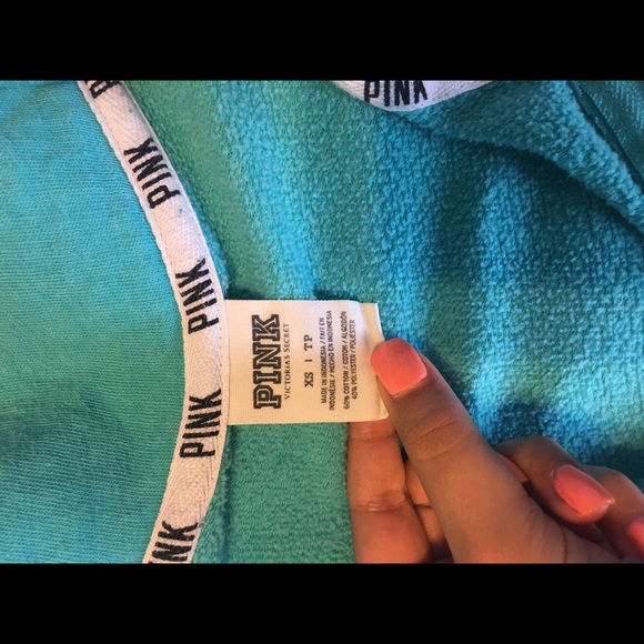 VS Pink half zip - Picture 2 of 3