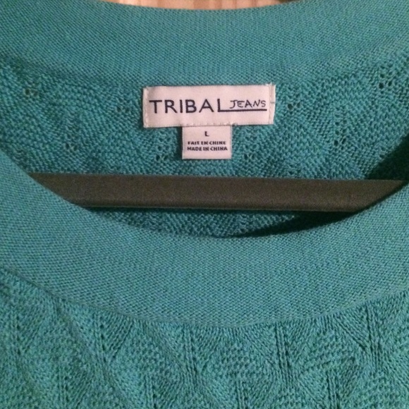 Turquoise top - Picture 2 of 3