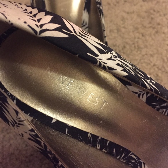 Nine West Pumps - Picture 2 of 4
