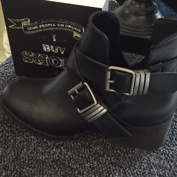 Bronco Buckle Bootie - Picture 2 of 4