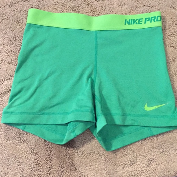 Nike Pro Combat shorts size S