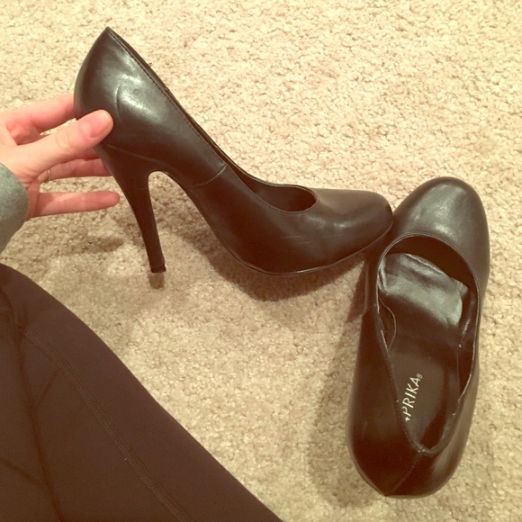 *sale* Black PAPRIKA heels