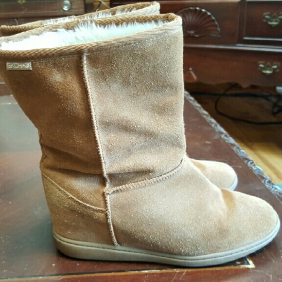 12 hr sale! Skechers Wedge Hidden Heel boots
