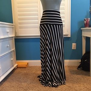Maxi skirt