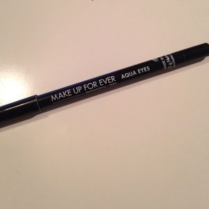 Makeup forever liner in 10 black