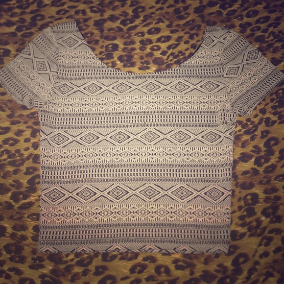 H&M aztec print Crop top! - Picture 1 of 2