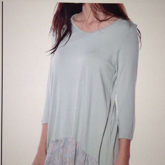 ✳️. Chiffon Hem Tunic - Picture 2 of 4